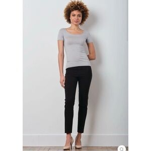 NWT AVENUE MONTAIGNE Lili straight leg ankle pants in signature black size 4